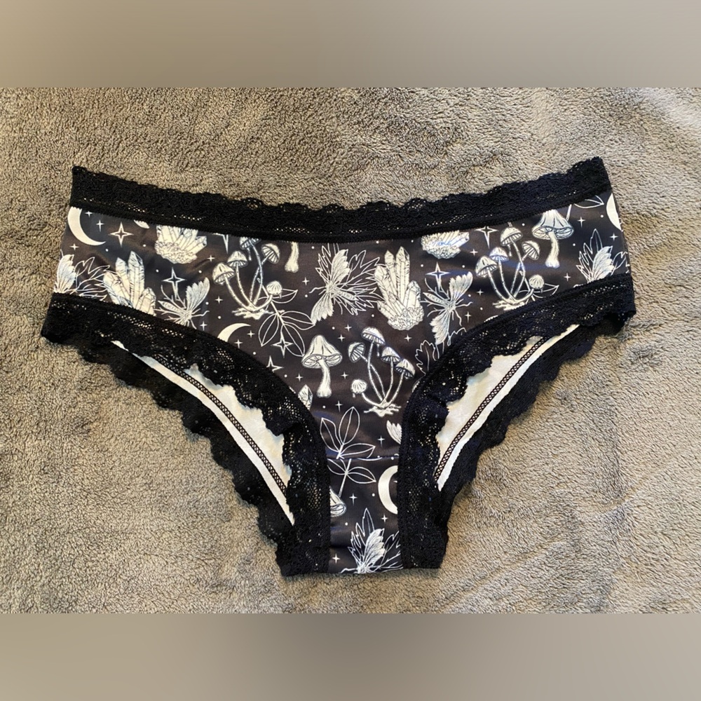 Black Lace Trimmed Floral Print Underwear NEW